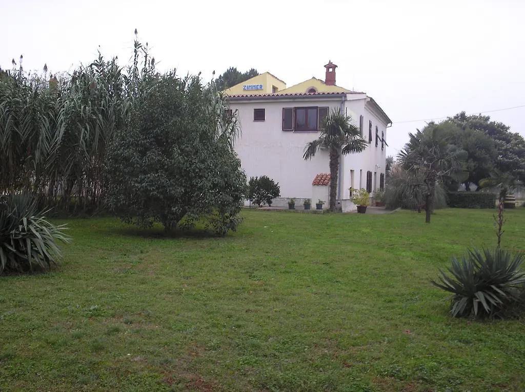 *** Guest house Rooms Matea Pula Croatia