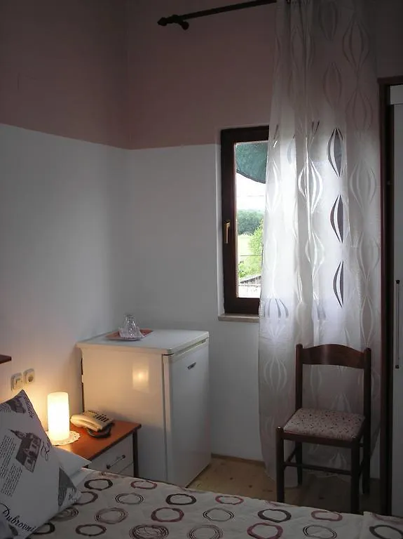 Rooms Matea Pula 3*,  Croatia