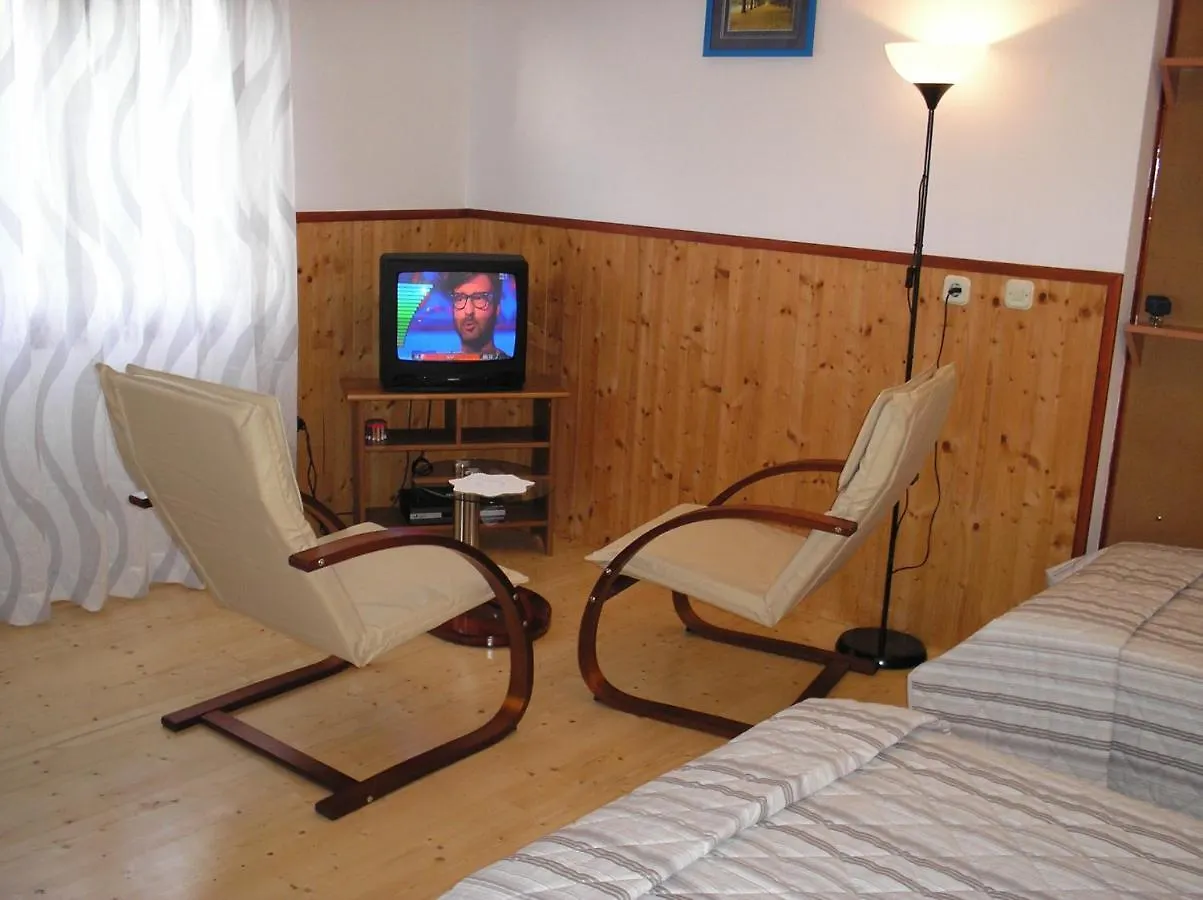 Rooms Matea Pula
